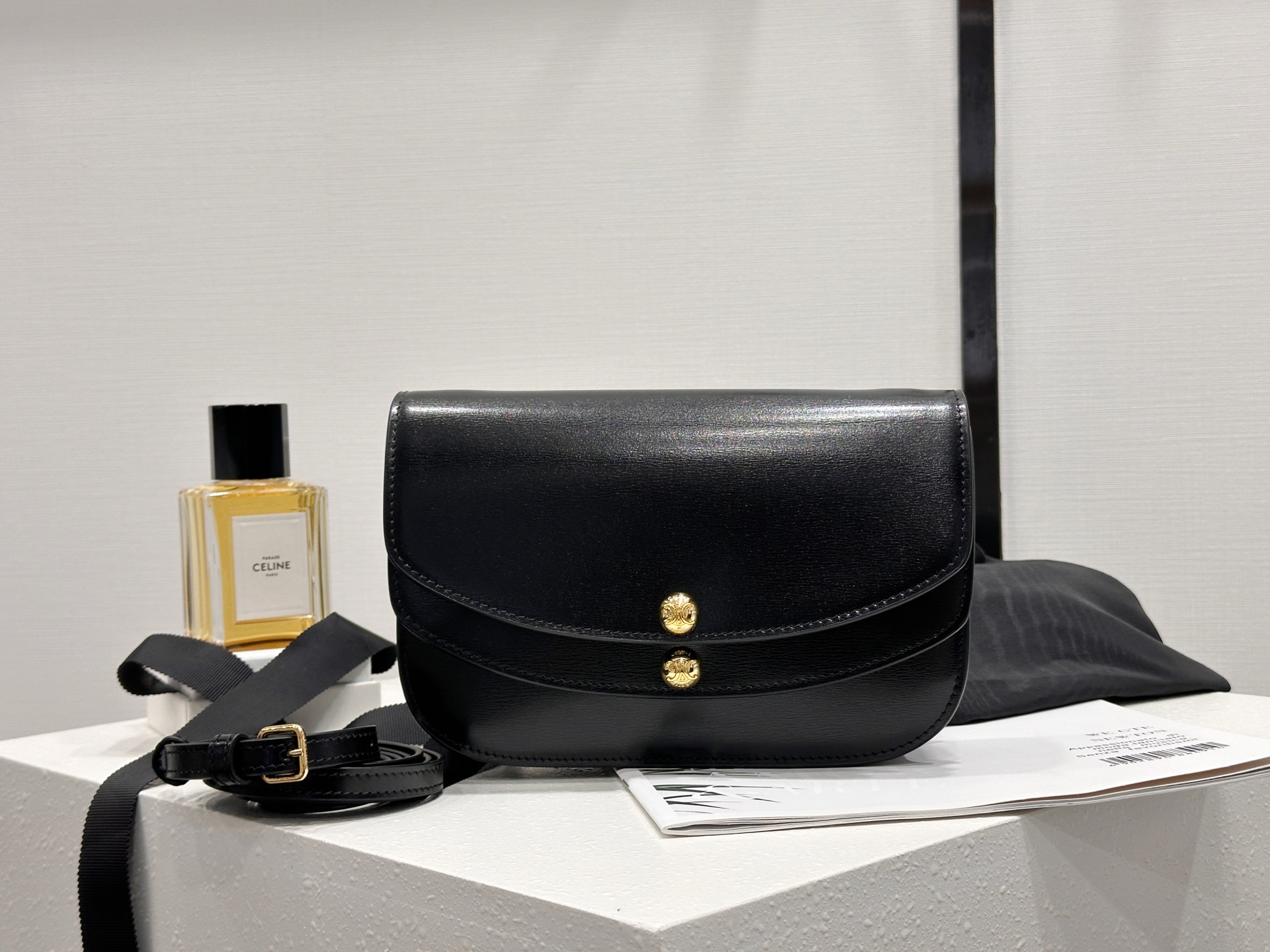 셀린느 듀오스트랩지갑