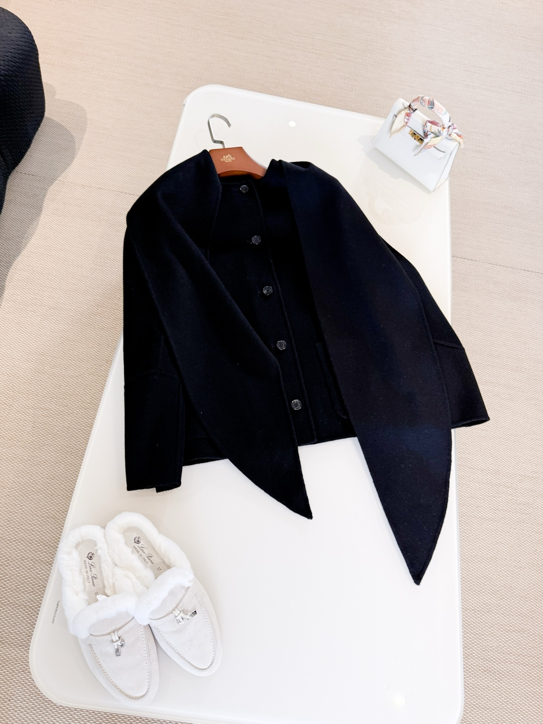 로로피아나 자켓