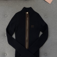 미우미우 가디건