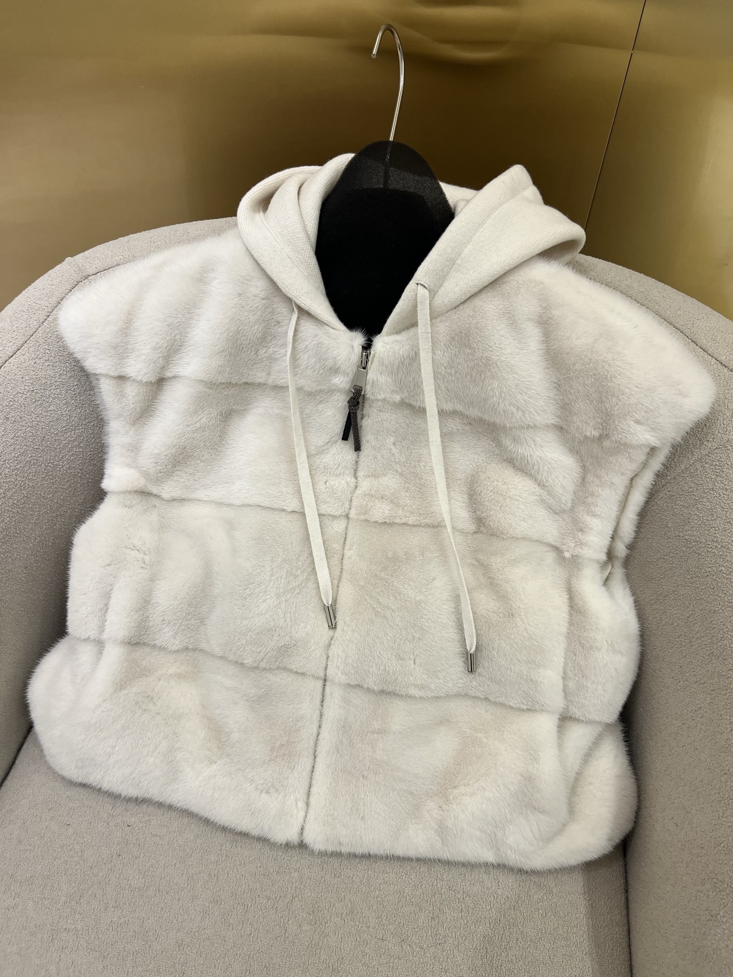 브루넬로쿠치넬리 밍크베스트