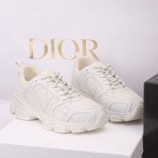 디올 스니커즈