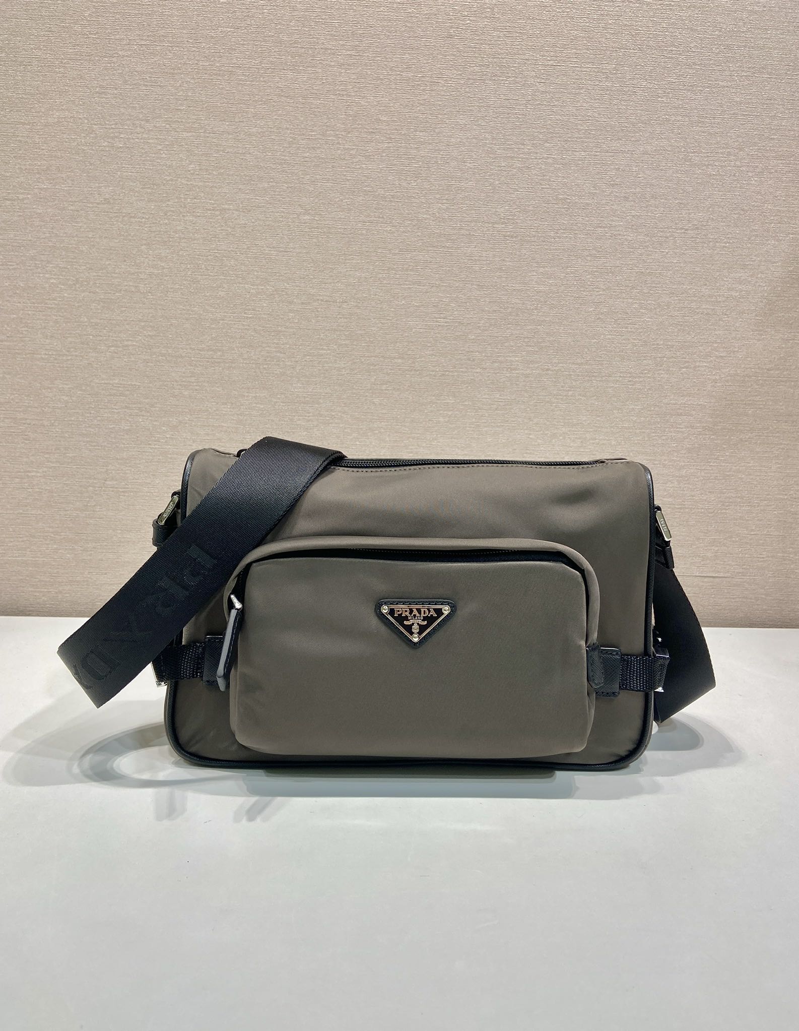 프라다 리나일론사피아노숄더백