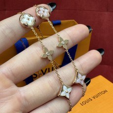 루이비통 팔찌