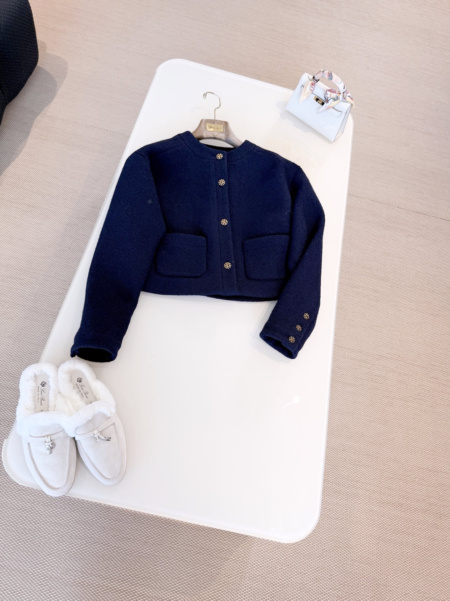 로로피아나 자켓