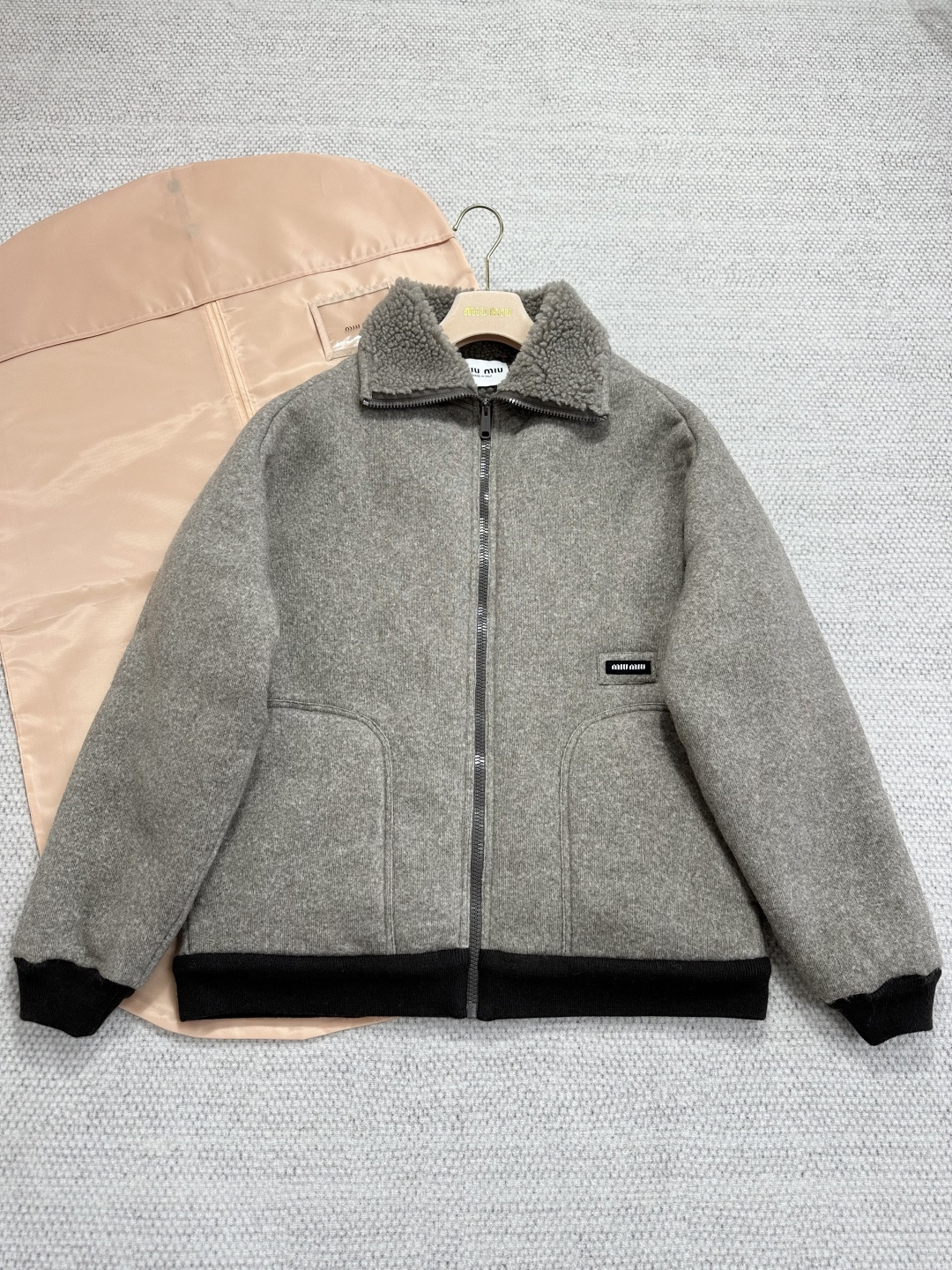 미우미우 자켓