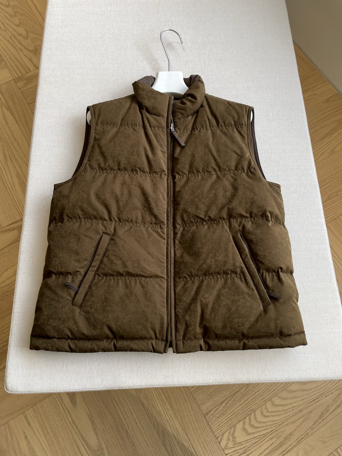 더로우 패딩조끼