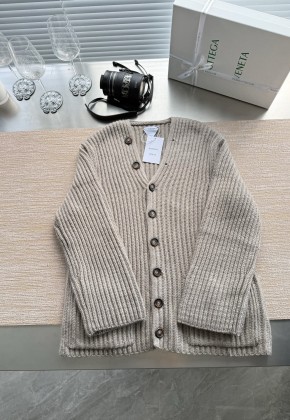 보테가베네타 가디건