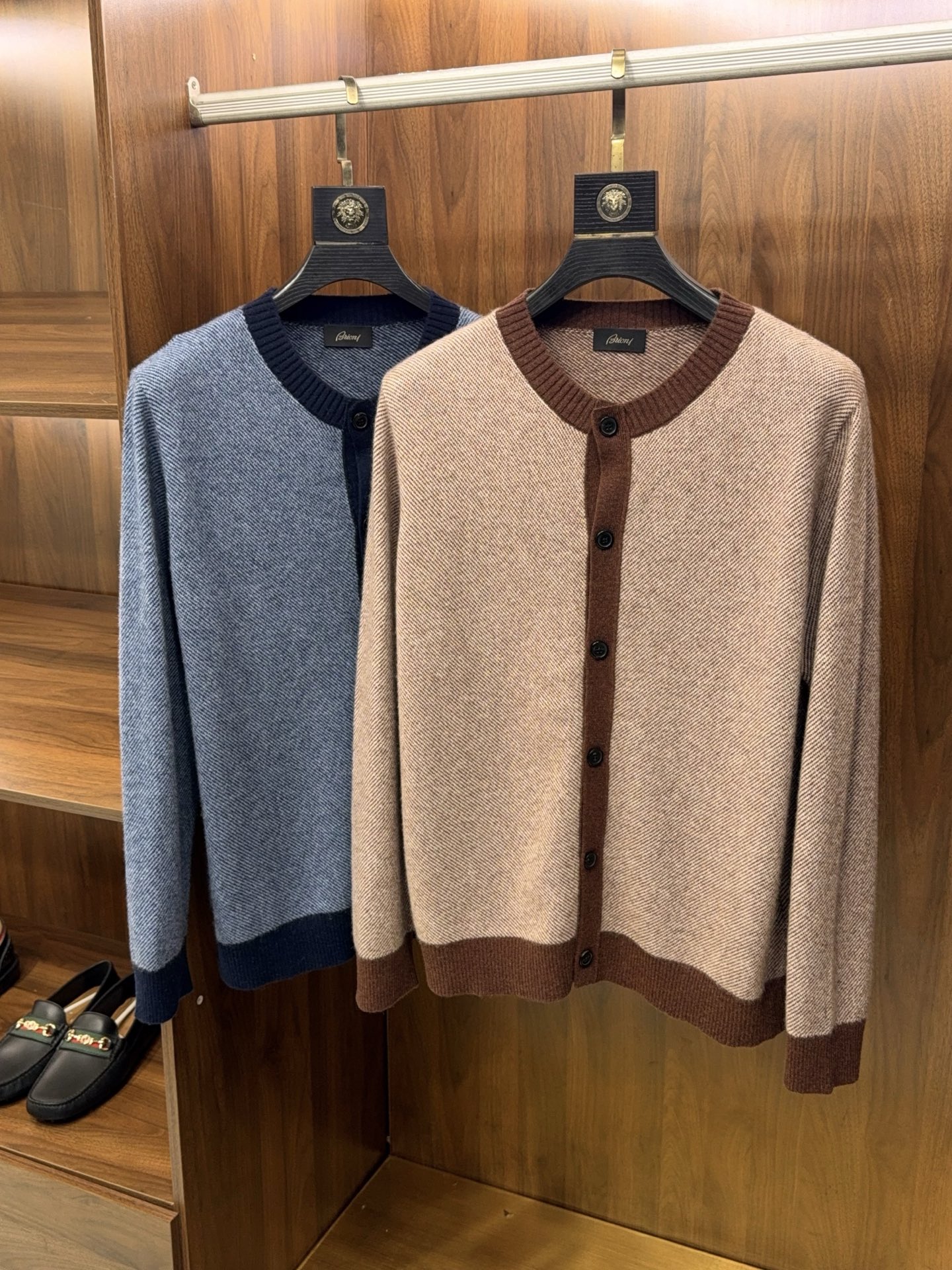 브리오니 가디건