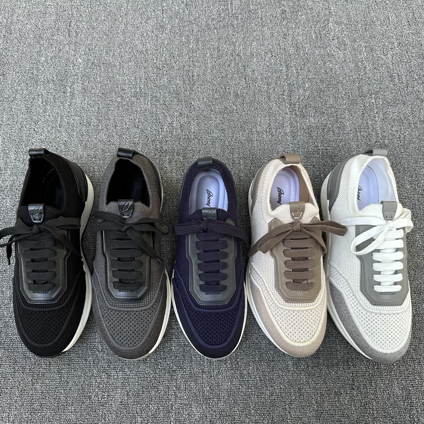 브리오니 스니커즈