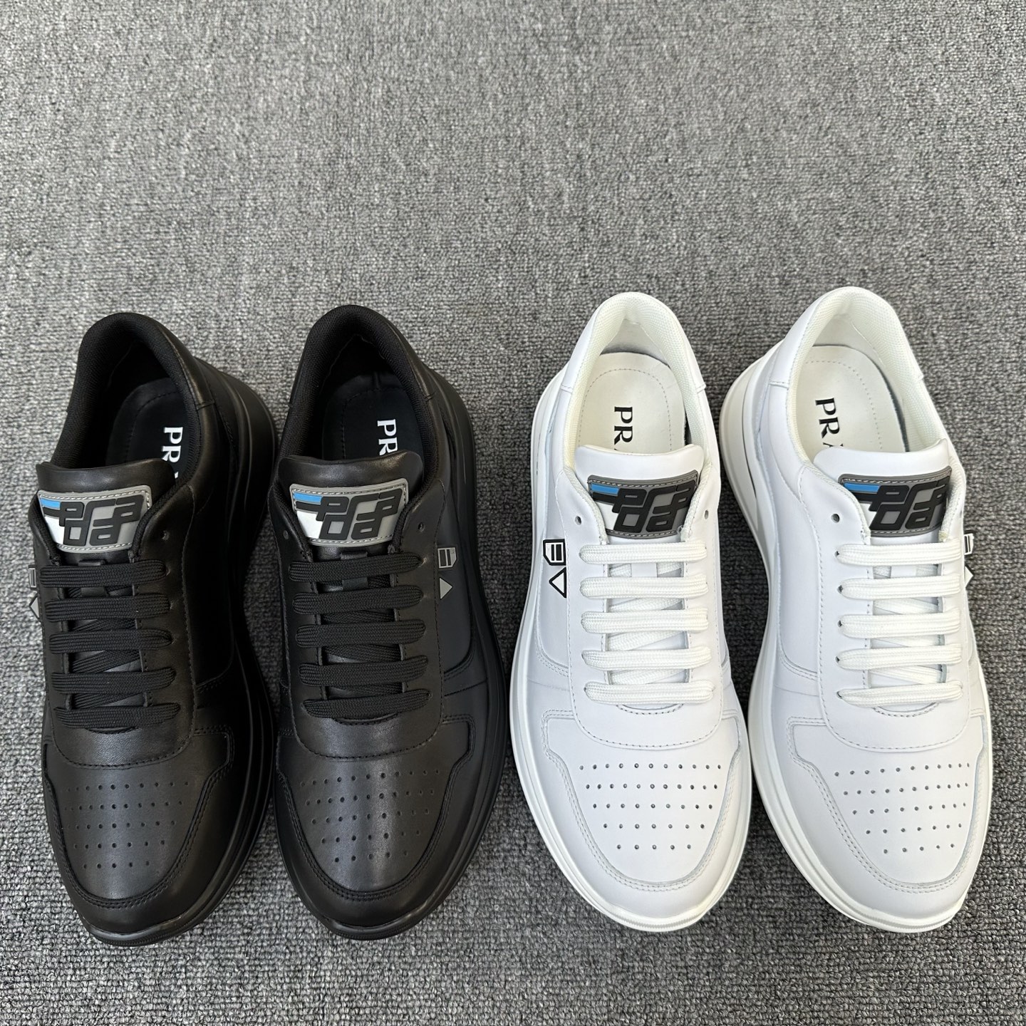 프라다 스니커즈