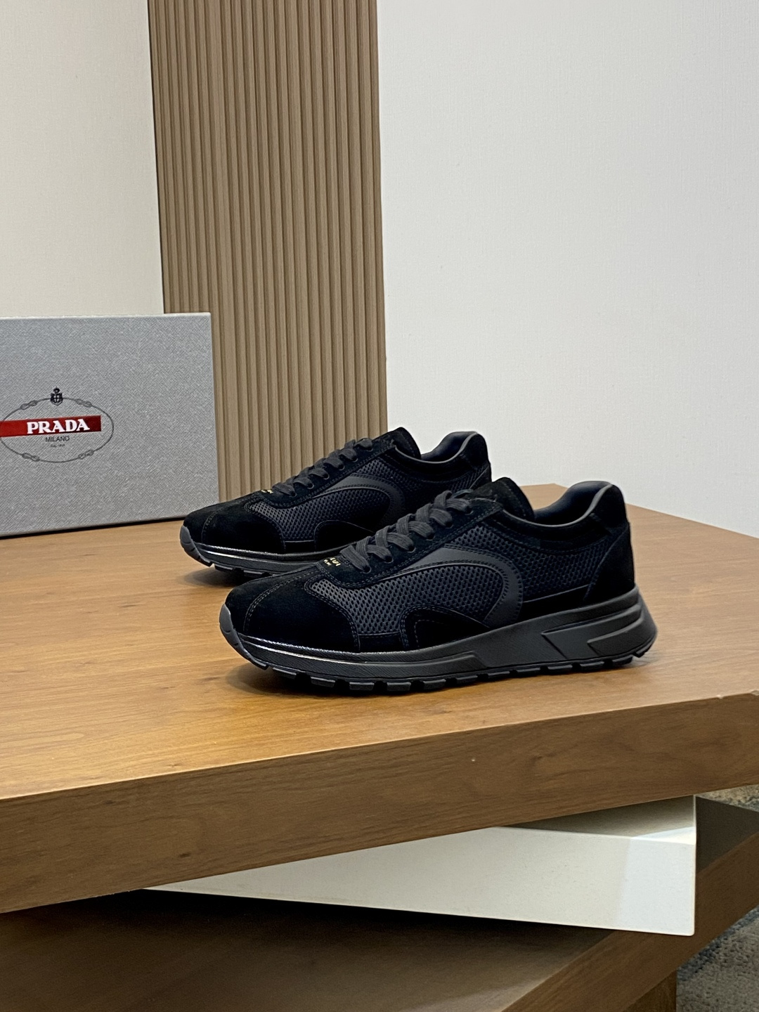 프라다 스니커즈