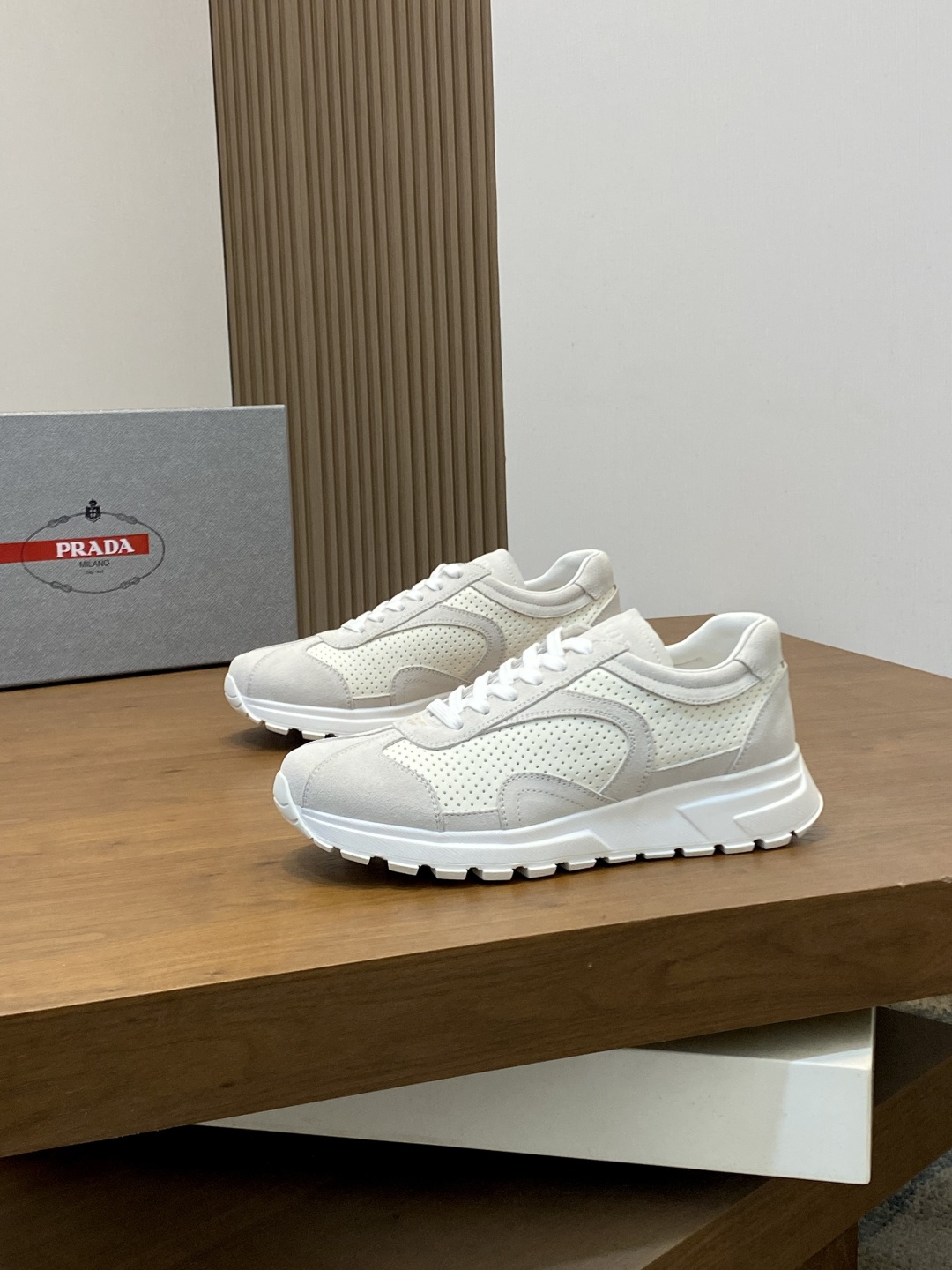 프라다 스니커즈