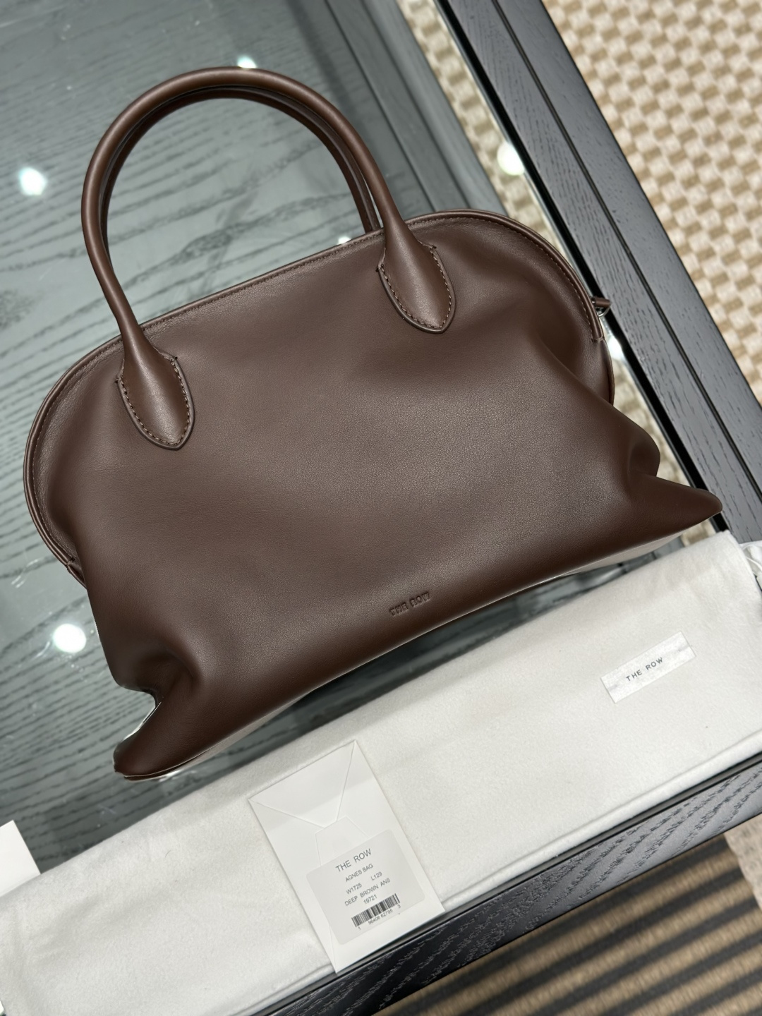 더로우 아그네스백