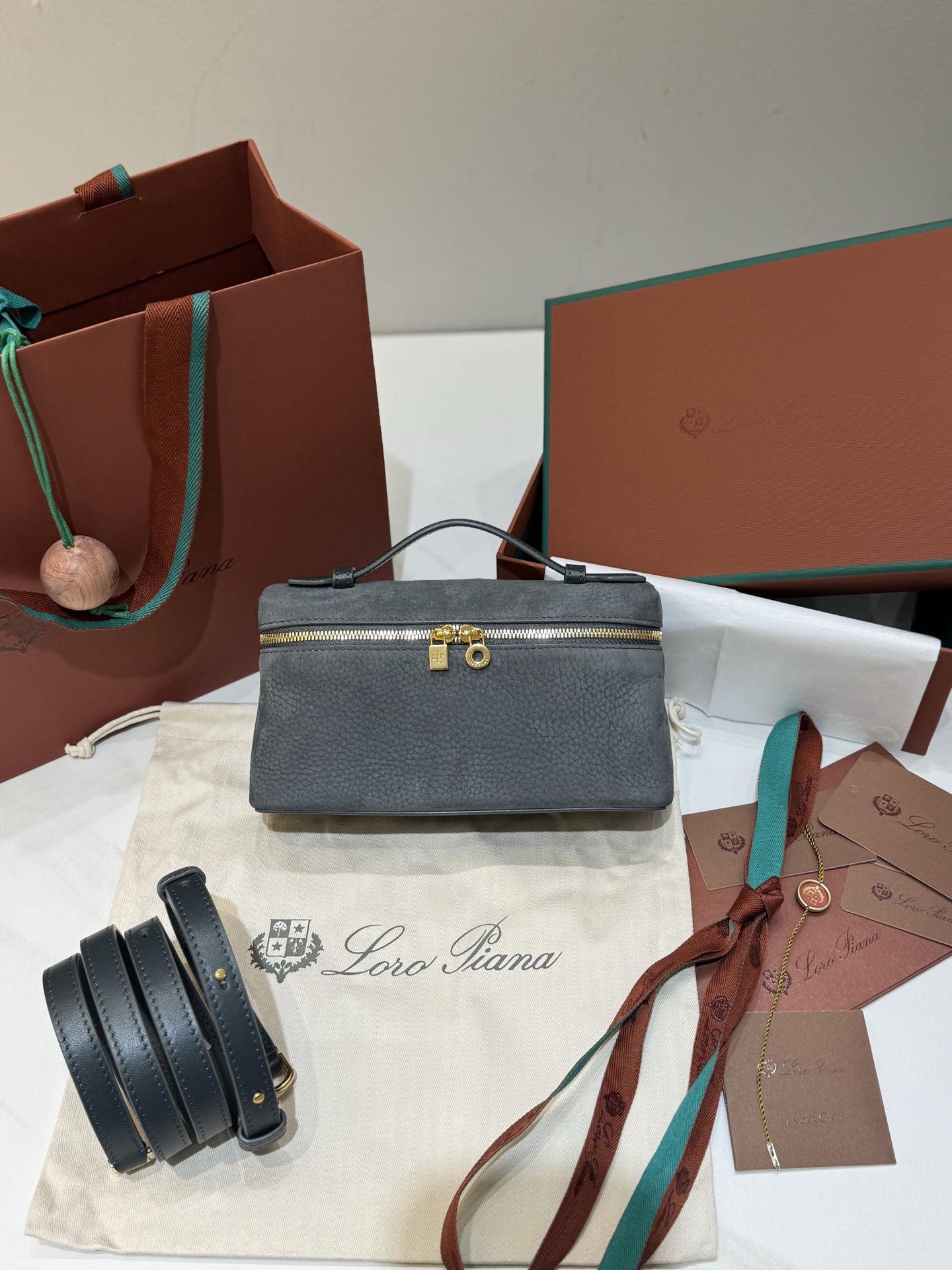 로로피아나 엑스트라포켓L19