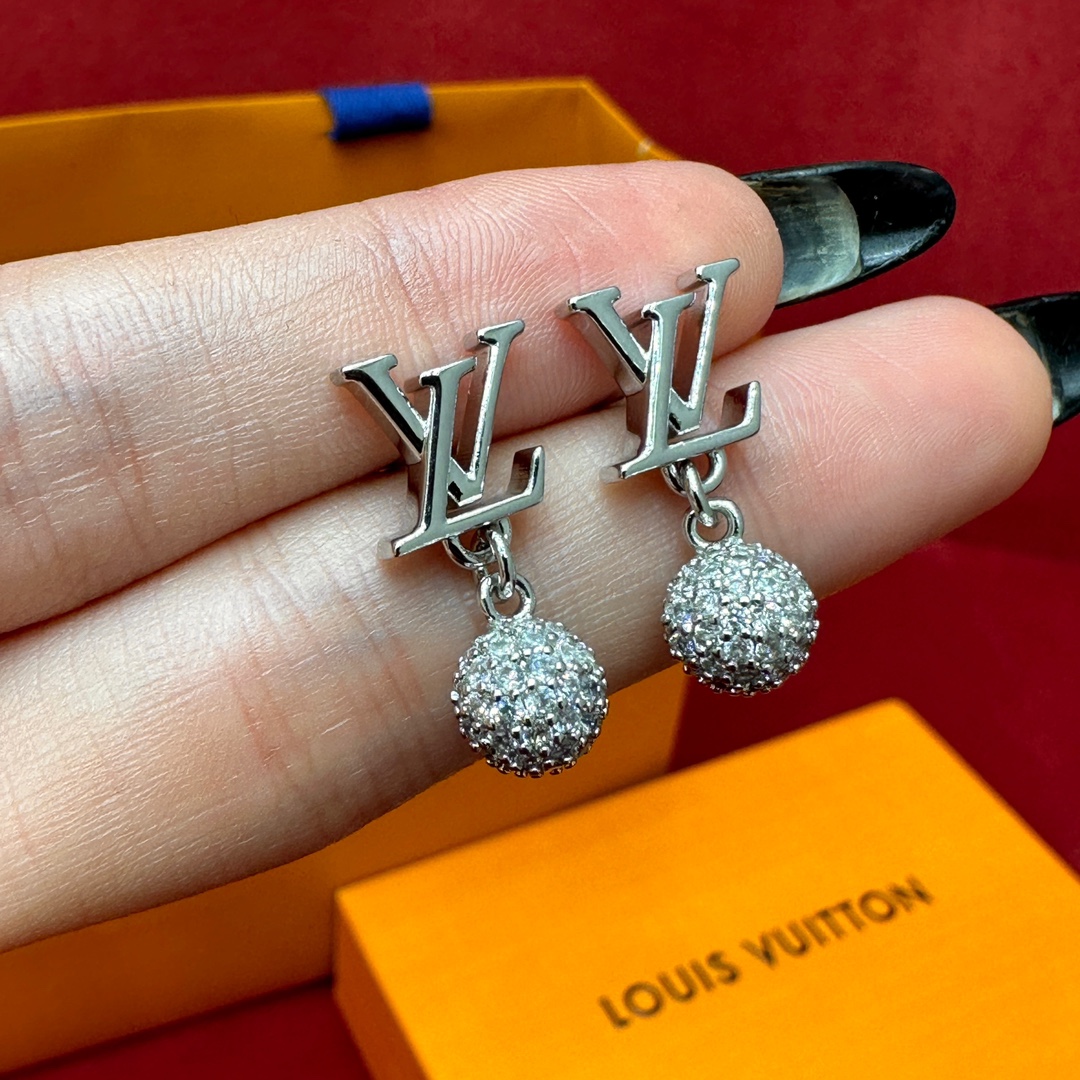 루이비통 귀걸이