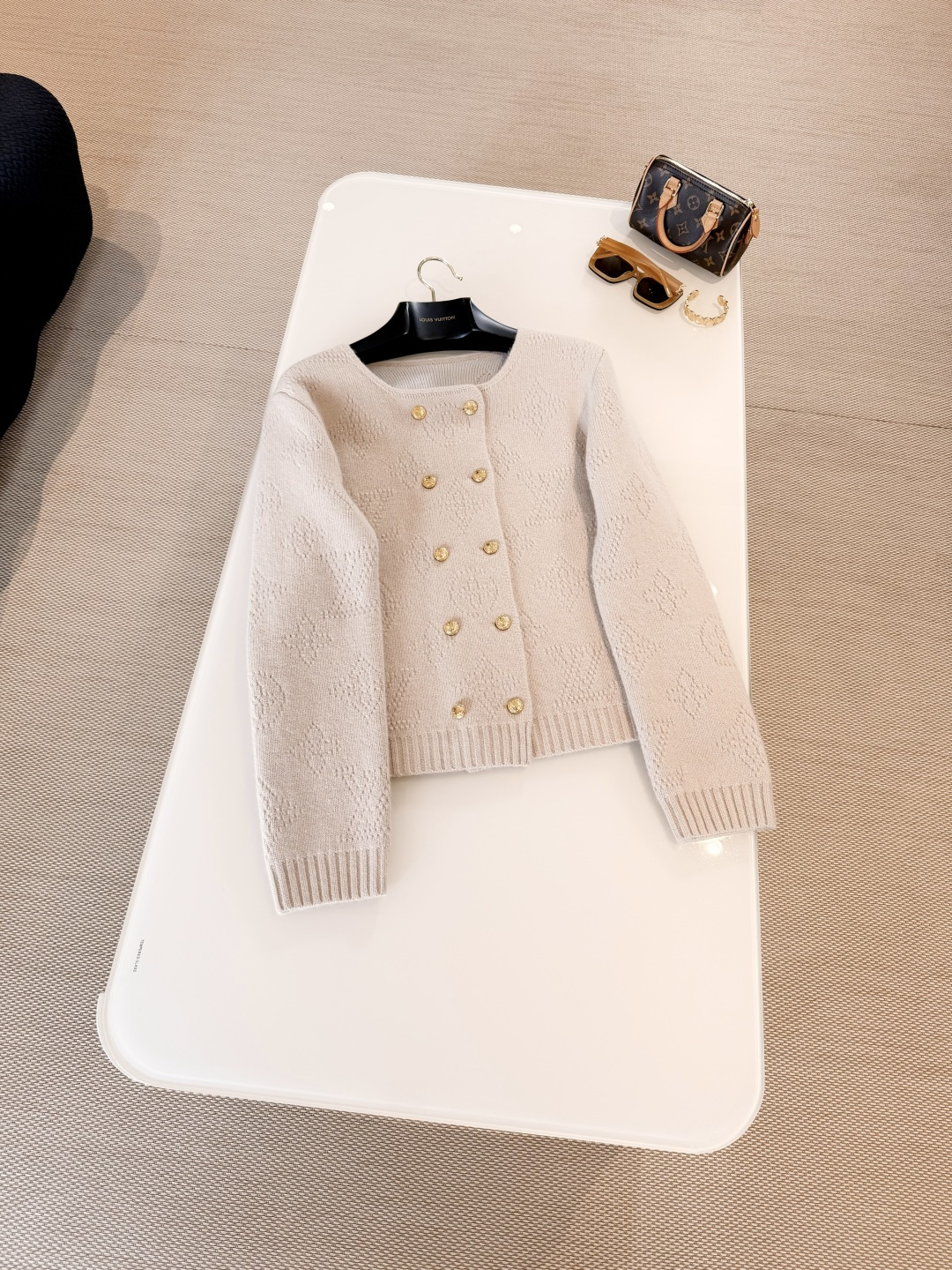 루이비통 가디건