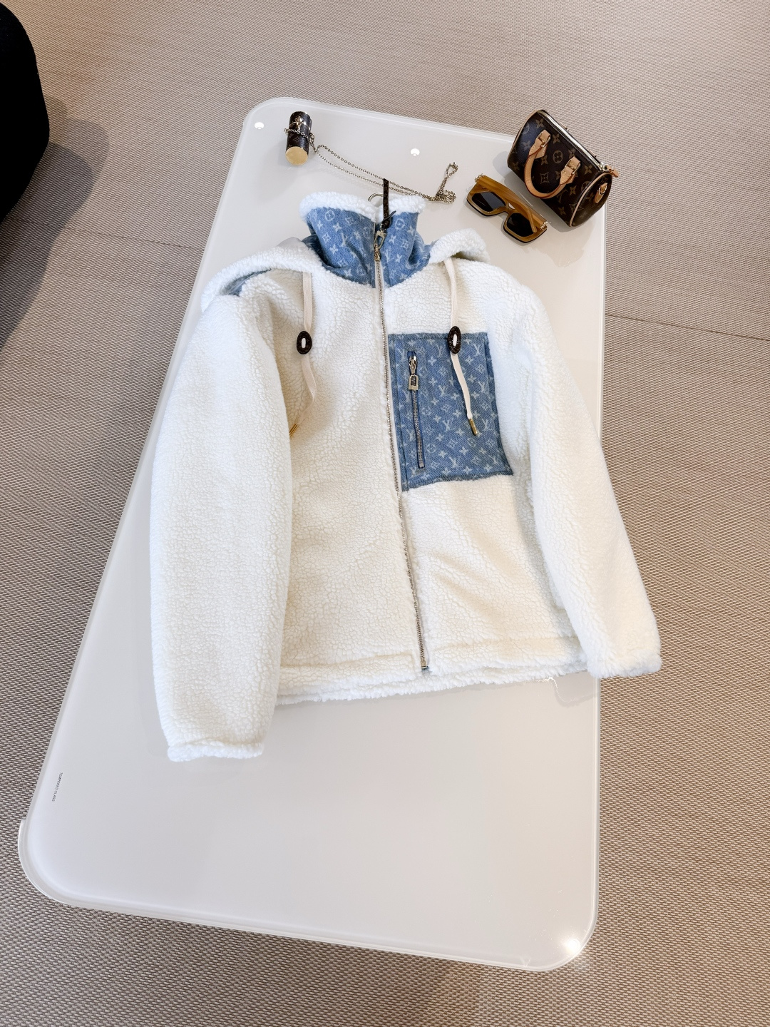 루이비통 양털자켓