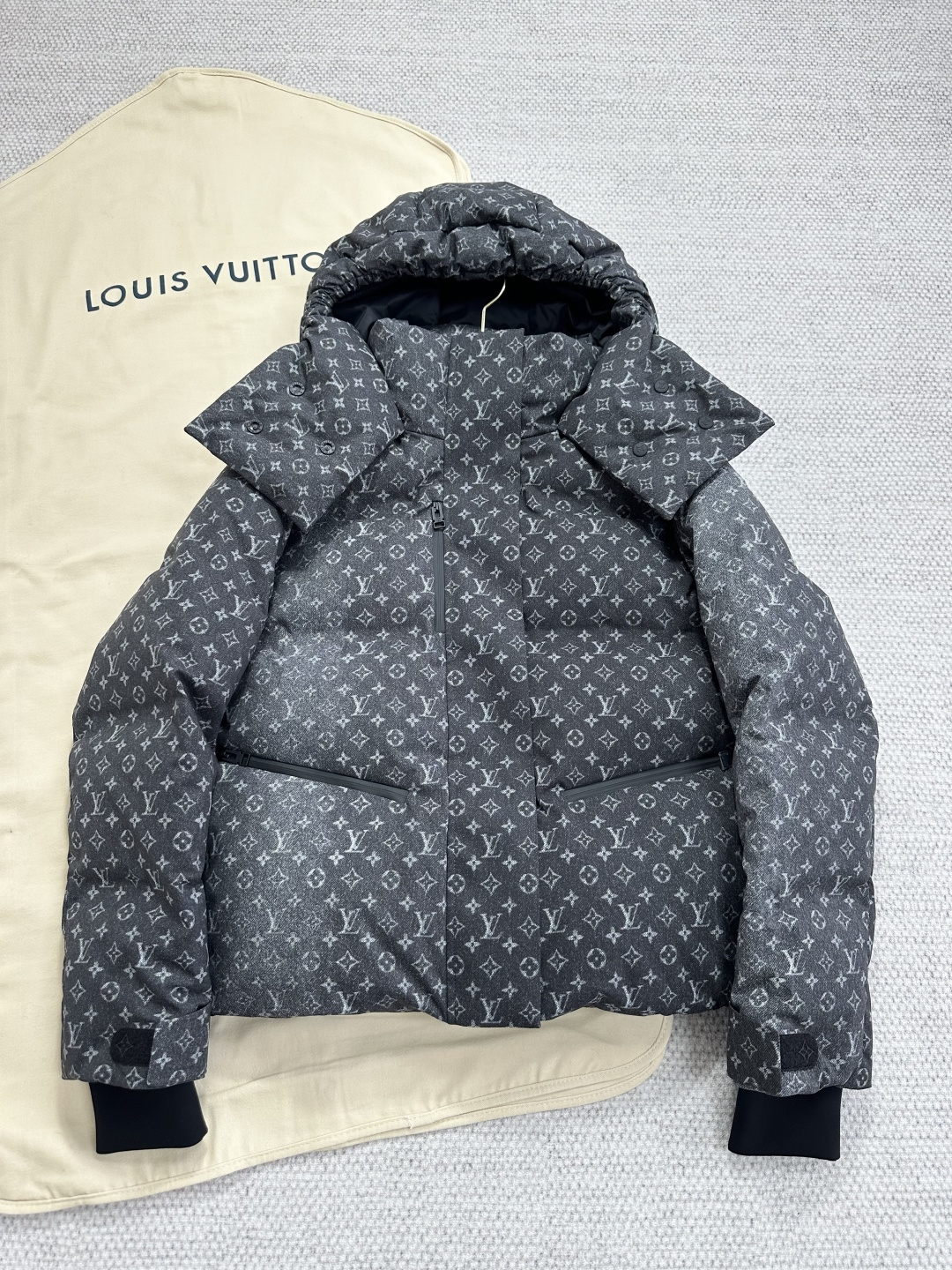 루이비통 패딩