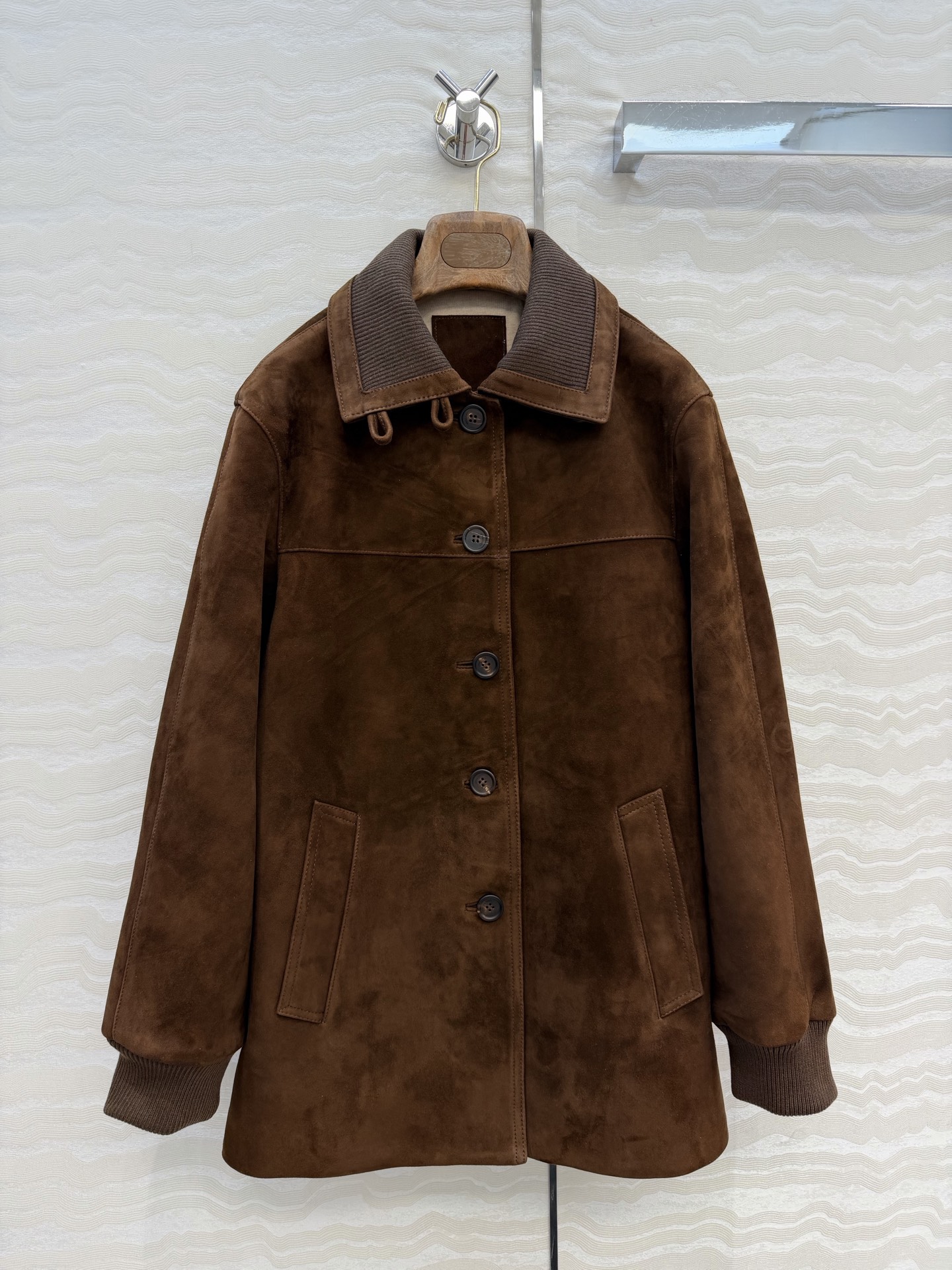 로로피아나 가죽자켓