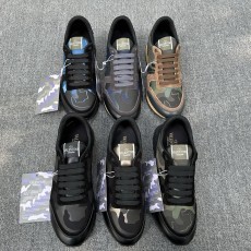 발렌티노 스니커즈