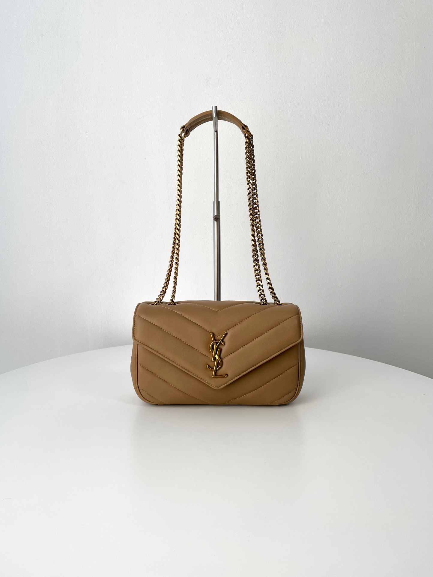 생로랑 루루스몰마틀라세숄더백