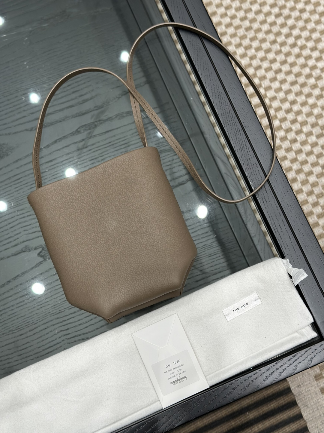 더로우 NS파크크로스바디백