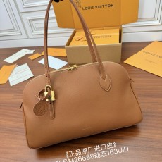 루이비통 로우키더플토트백