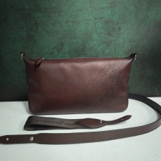 벨루티 크로스백