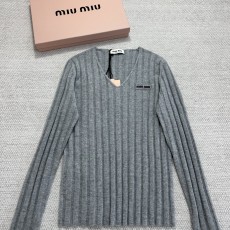 미우미우 니트