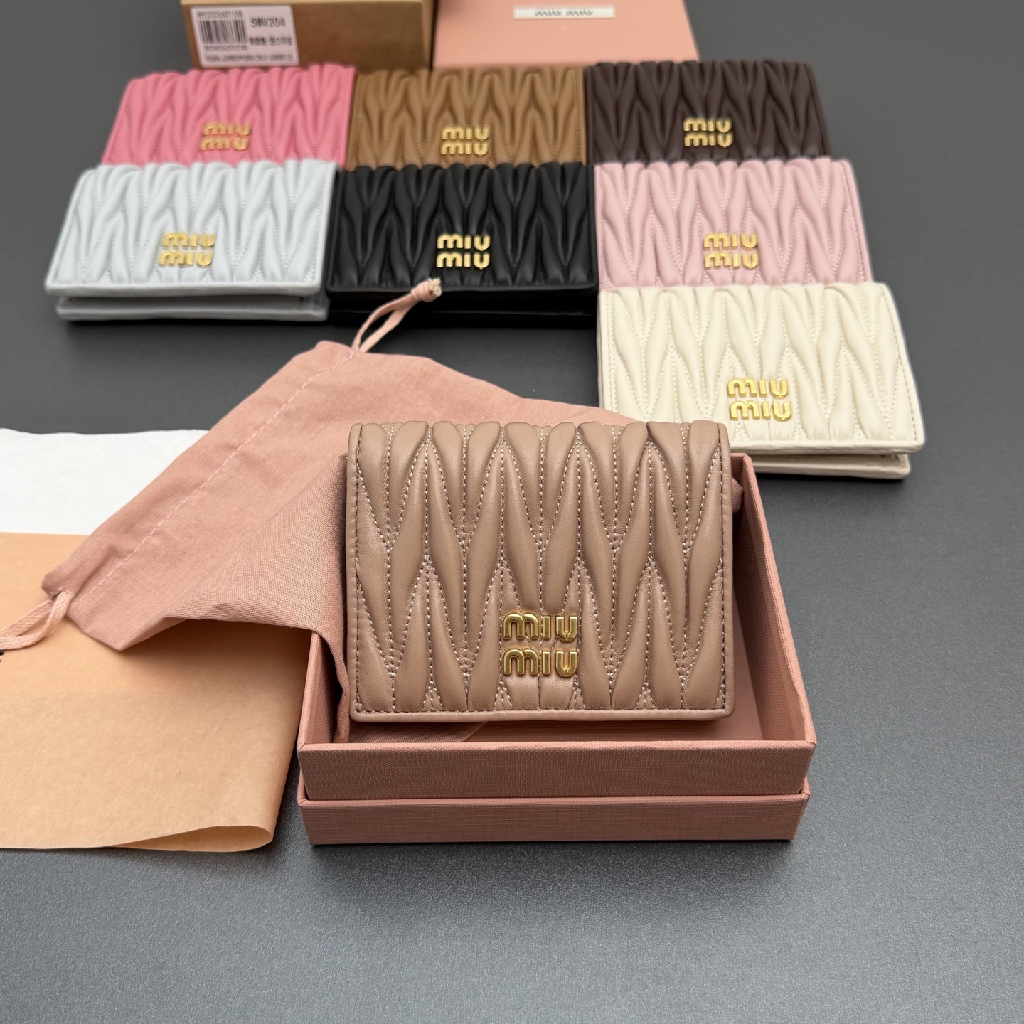 미우미우 반지갑