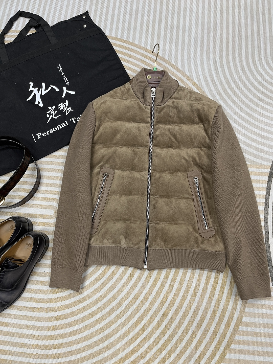 톰포드 가죽니트패딩