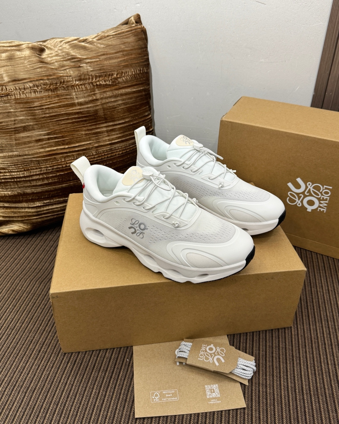 로에베 스니커즈(남녀공용)