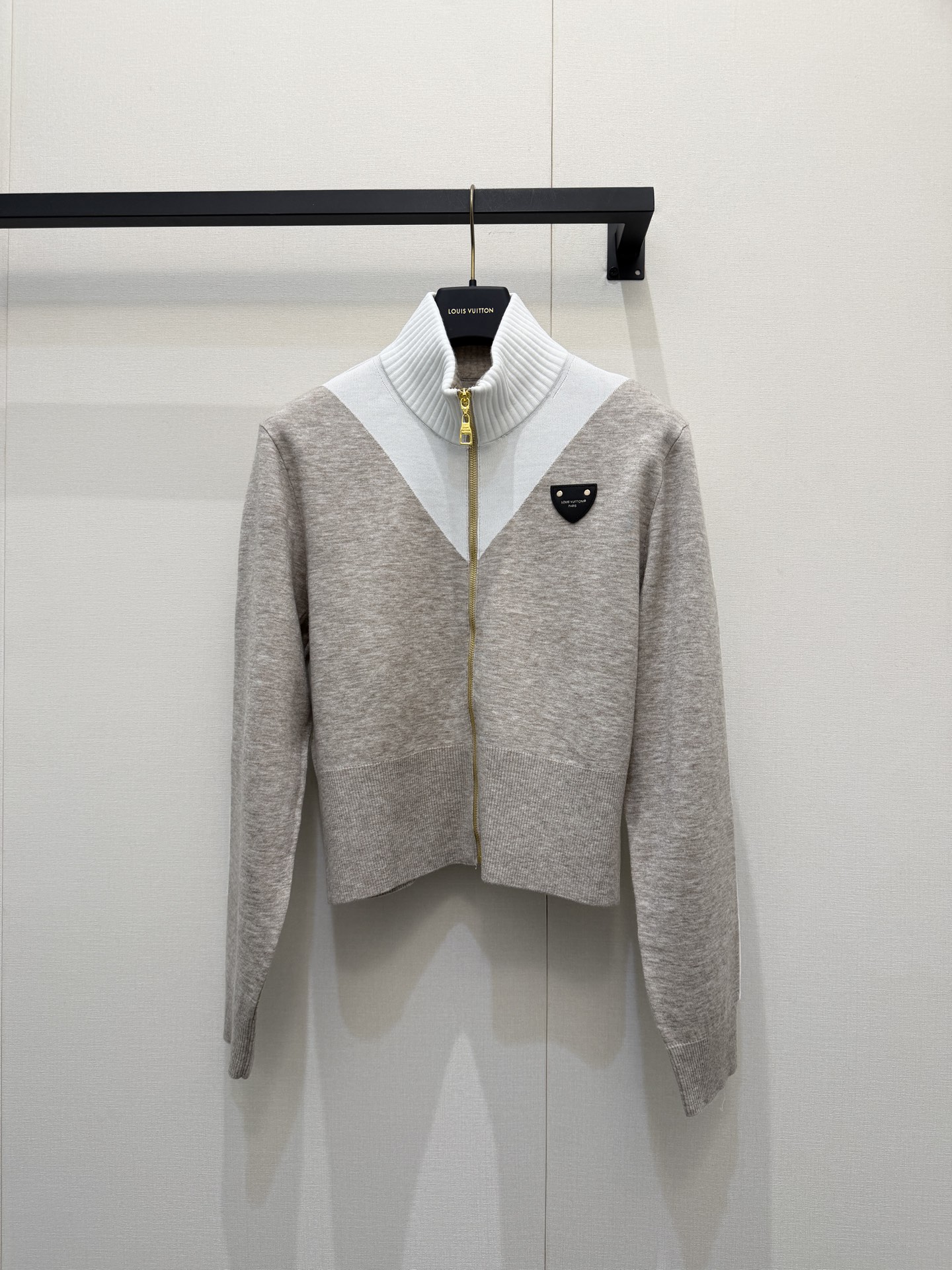 루이비통 가디건