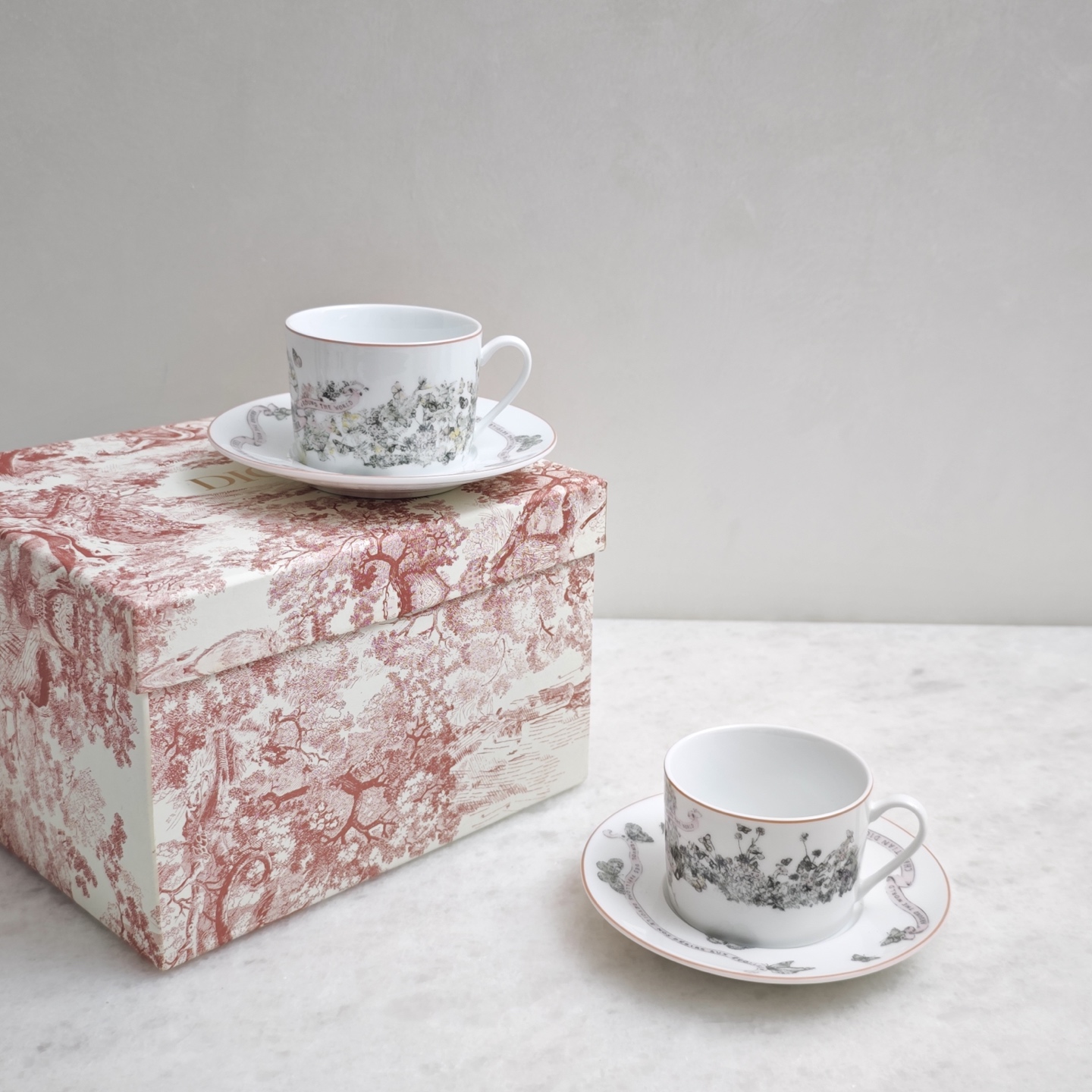 디올 커피잔세트