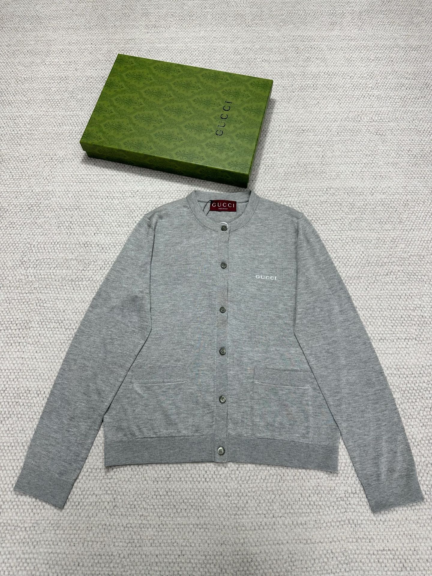 구찌 가디건(여성)