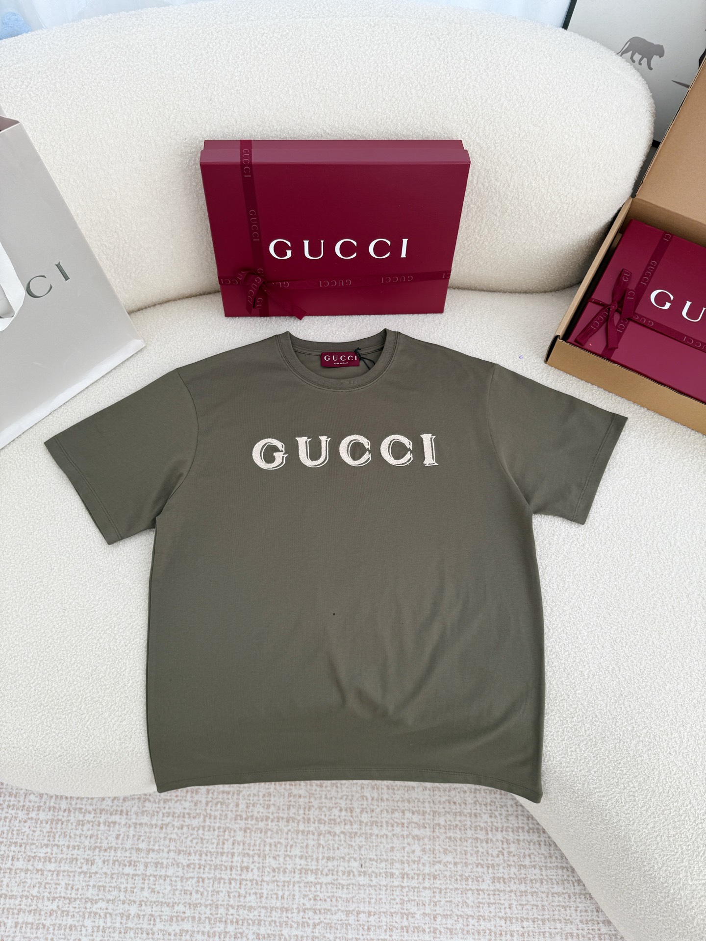 구찌 반팔티(여성)