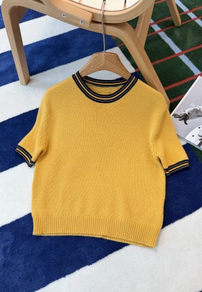 프라다 반팔니트