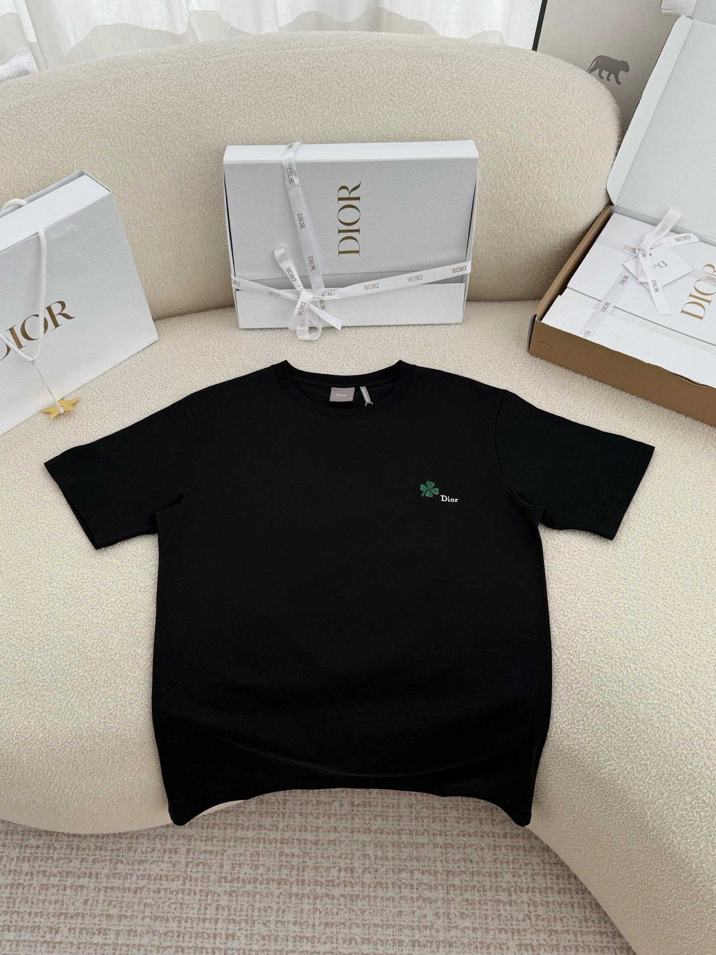 디올 반팔티(남성)