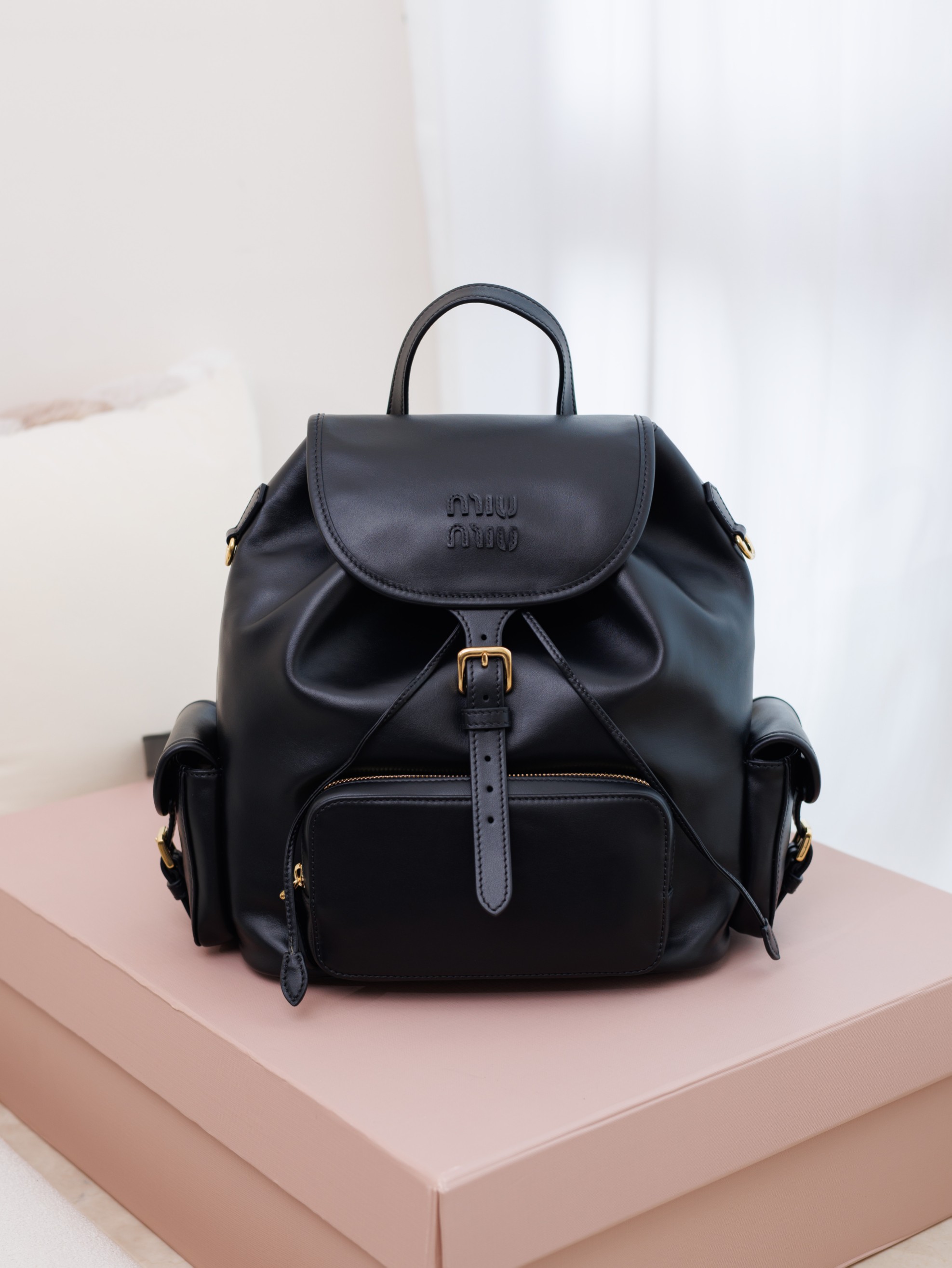 미우미우 멀티포켓백팩라지