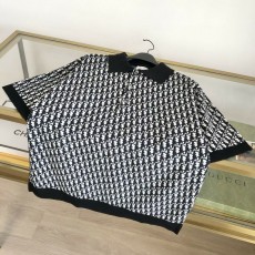 디올 반팔니트