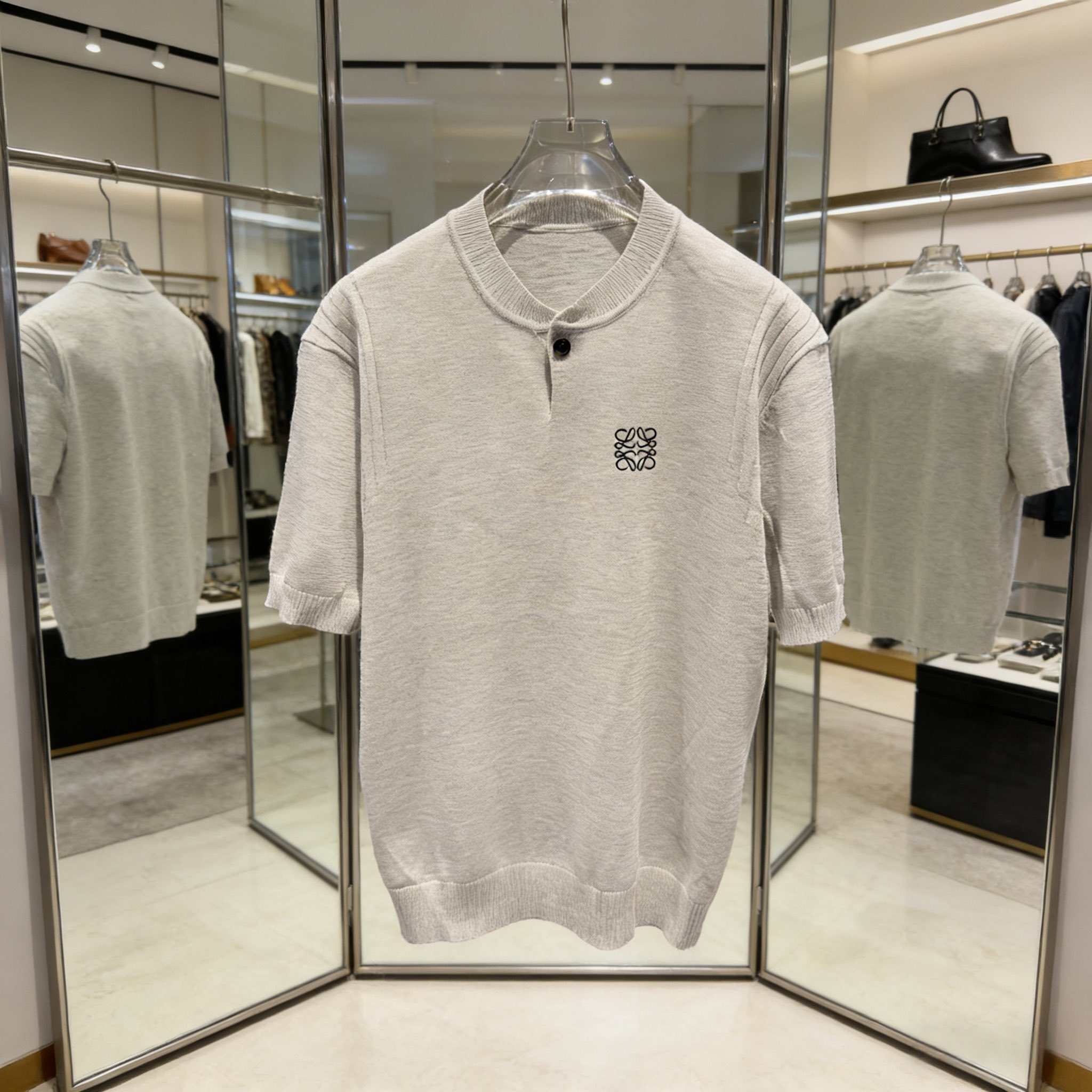 로에베 반팔니트