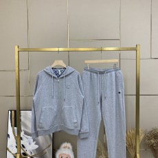 디올 트레이닝복