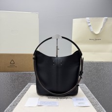 메종마르지엘라 드레스에이지버킷백