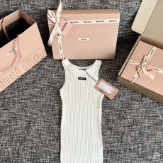미우미우 나시(여성)