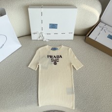 프라다 반팔니트(여성)