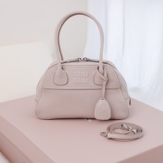 미우미우 비반나파가죽토트백 5BB200