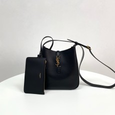 생로랑 LE5A7블랙숄더백 A0021